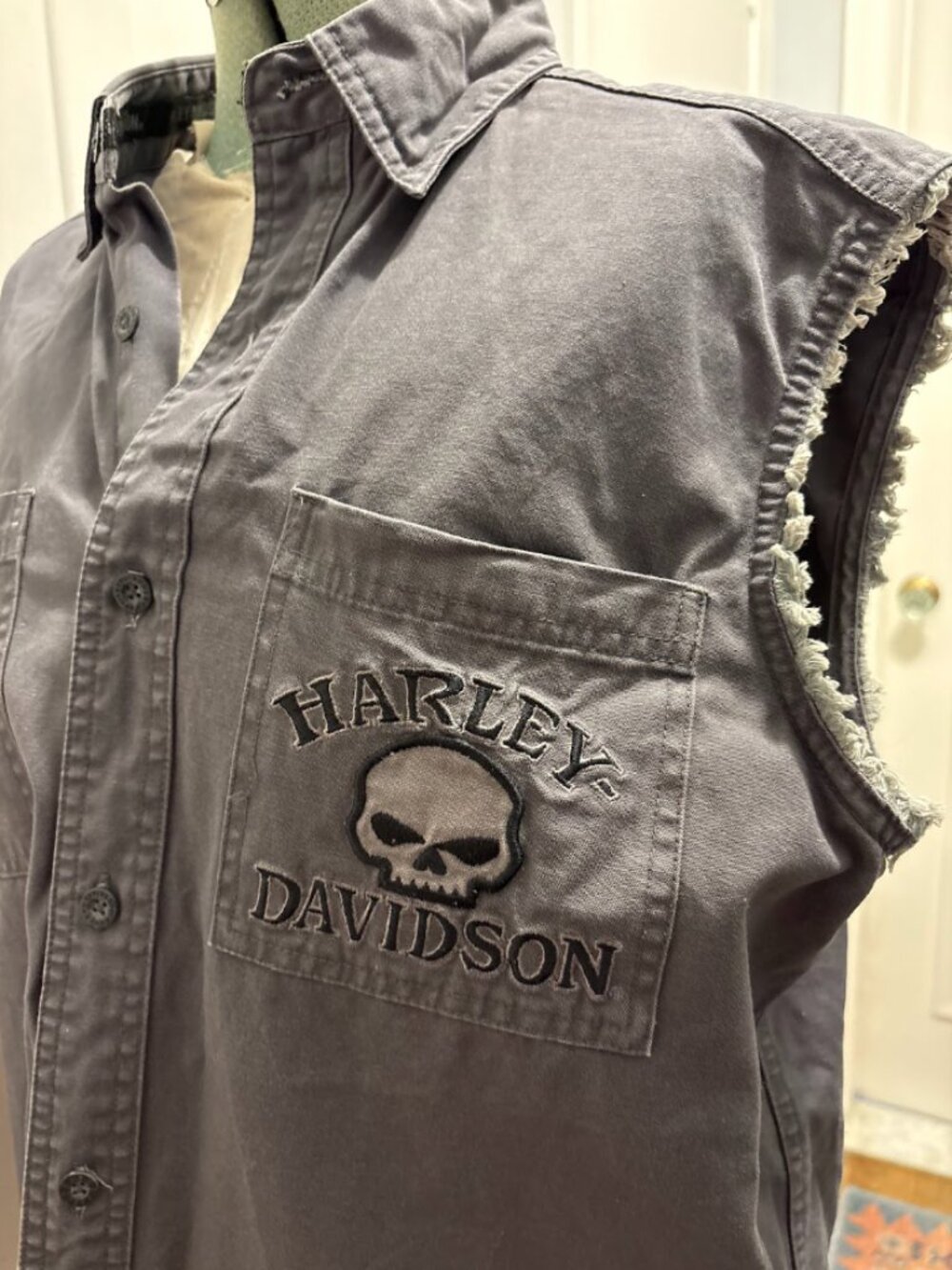 Harley-Davidson Genuine Motorclothes Willie G Skull Blowout Shirt (M)